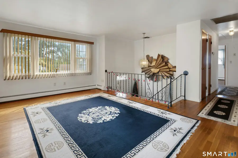 14 Hilltop Avenue, Stamford, CT 06907 - #3