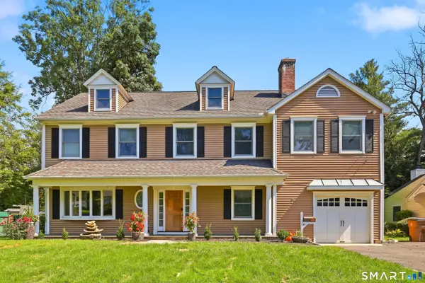97 Meadowpark Avenue North, Stamford, CT 06905