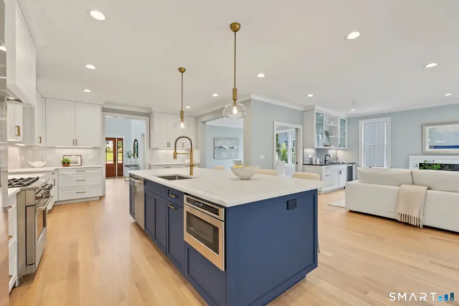 5 Hunter Street, Old Greenwich, CT 06870 - #2