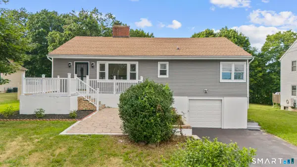 12 Homestead Place, Branford, CT 06405
