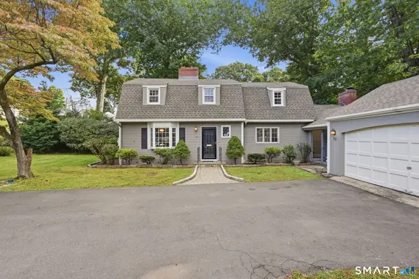 53 Woodridge Circle, West Hartford, CT 06107