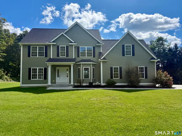 26 Fox Hollow Drive, Montville, CT 06370