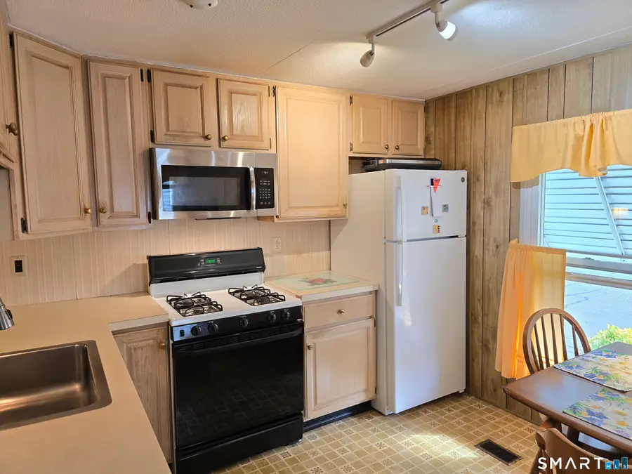 35 Arawak Drive, East Hartford, CT 06118 - #3