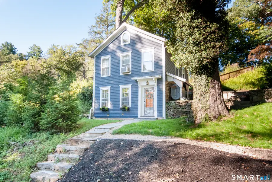3 Pine Street, Newtown, CT 06482 - #2