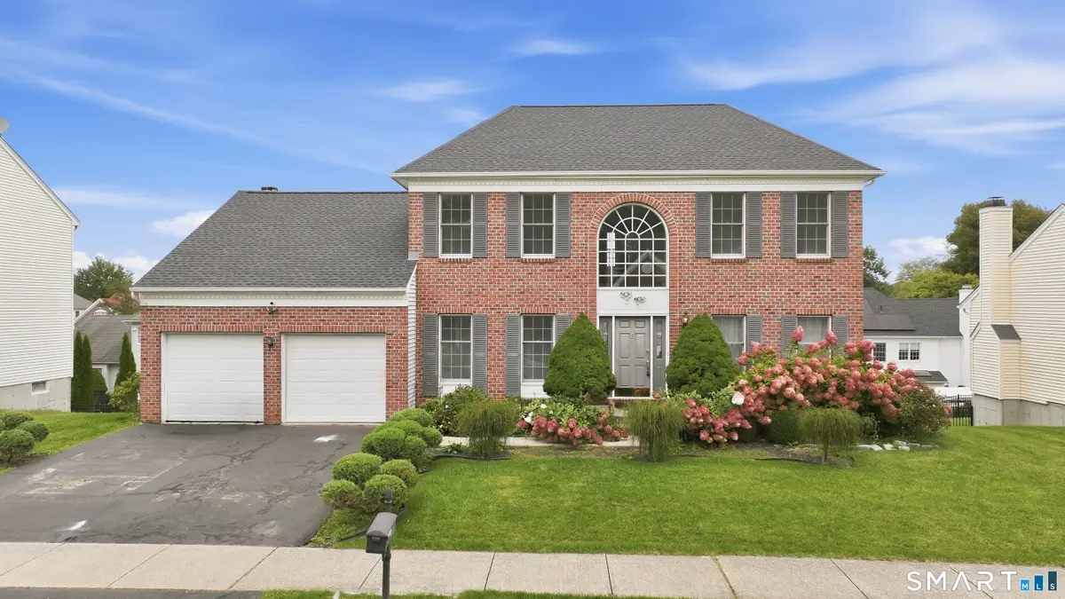 6 Ashley Court, Danbury, CT 06810 - #1