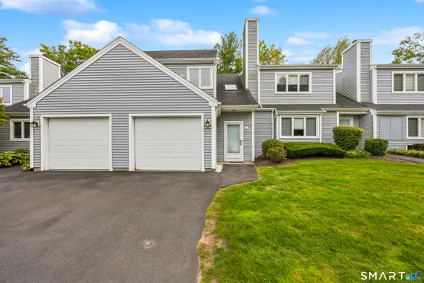 4 Winchester Court, Farmington, CT 06032