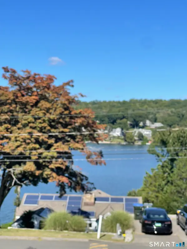 93 North Lake Shore Drive, Brookfield, CT 06804