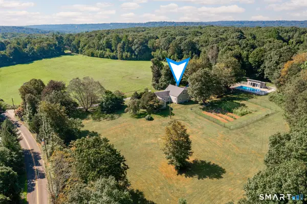 195 Webb Circle, Monroe, CT 06468