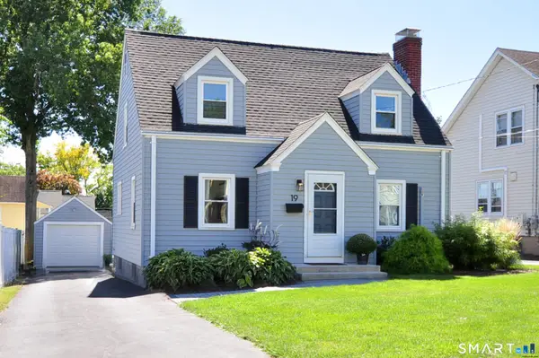 19 Fennbrook Road, West Hartford, CT 06119