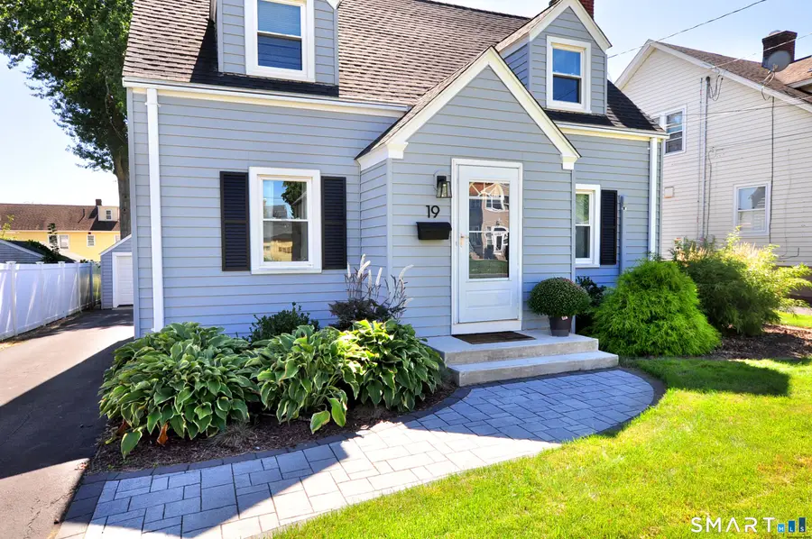 19 Fennbrook Road, West Hartford, CT 06119 - #2