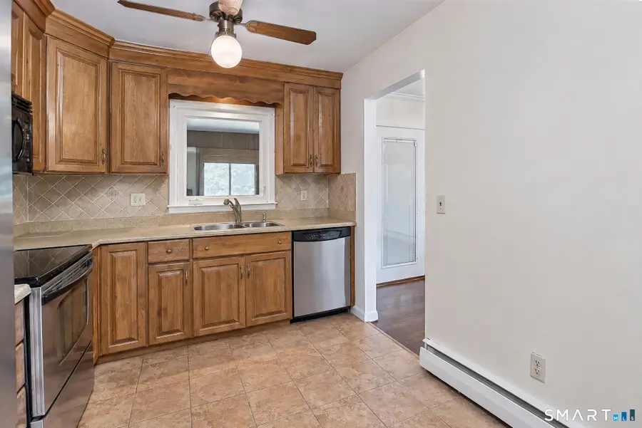 3 Carolyn Avenue, Danbury, CT 06811 - #3