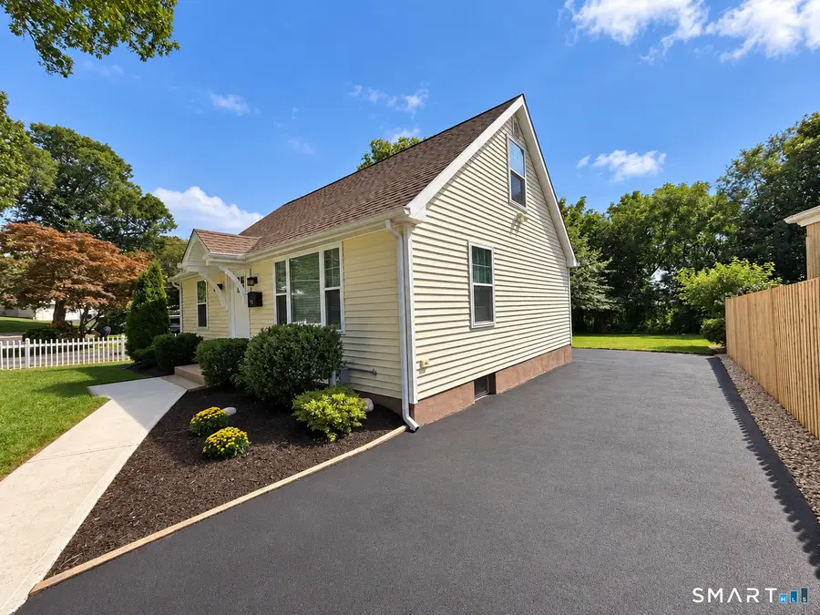 34 Winslow Drive, West Haven, CT 06516 - #3