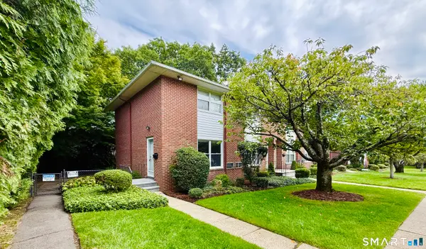 1 Willowbrook Court #1, Stamford, CT 06902