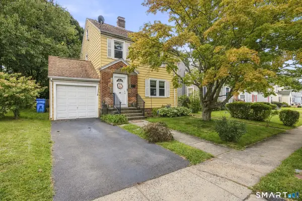 12 West Helen Street, Hamden, CT 06514