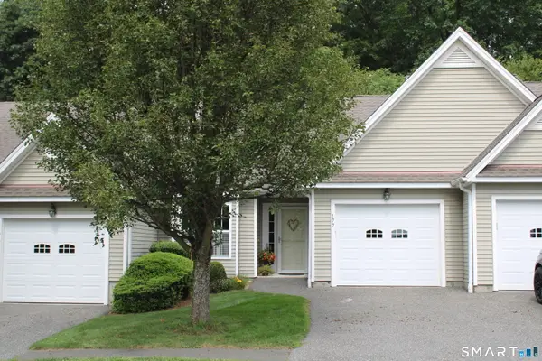 177 Julia Court #177, Newtown, CT 06482