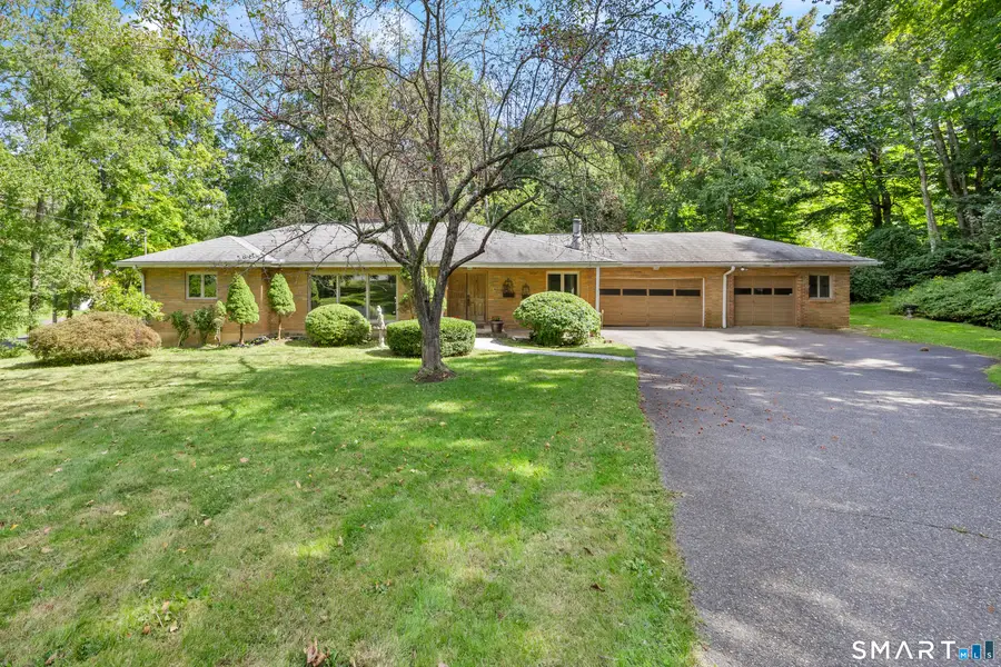 25 Juniper Road, Middlebury, CT 06762 - #3