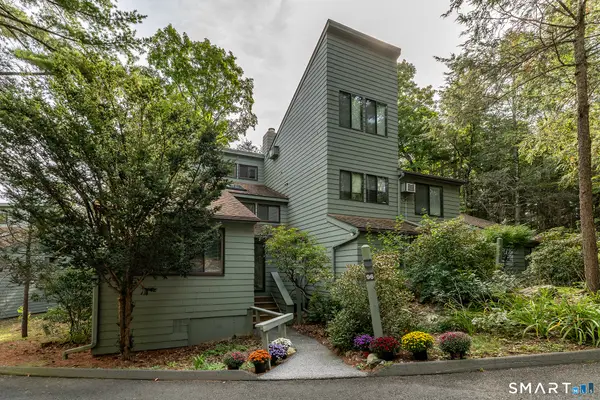 96 Woodside Circle #96, Torrington, CT 06790