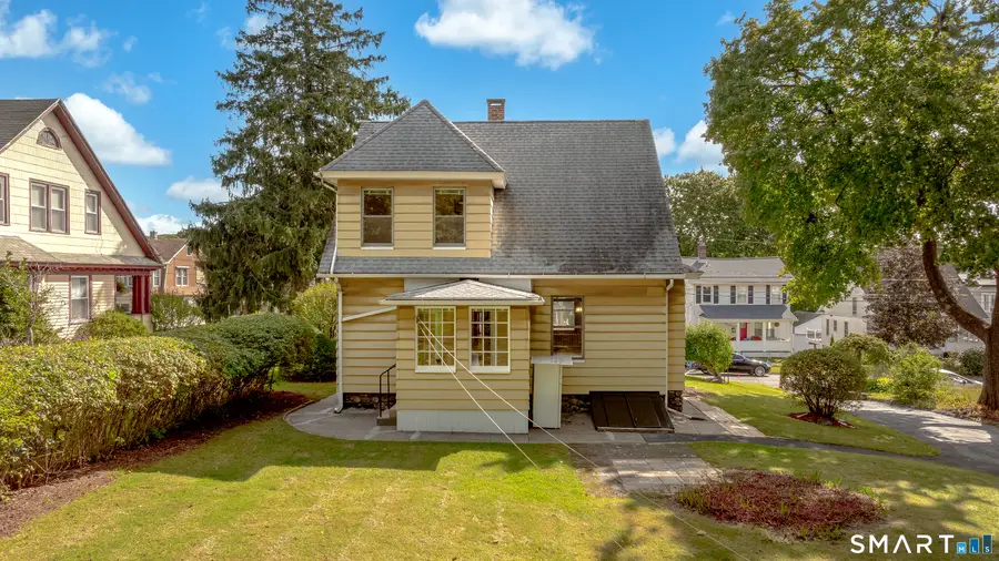 201 Fairlawn Avenue, Waterbury, CT 06705 - #3