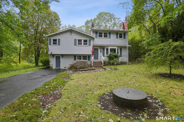15 Hunters Path, Clinton, CT 06413