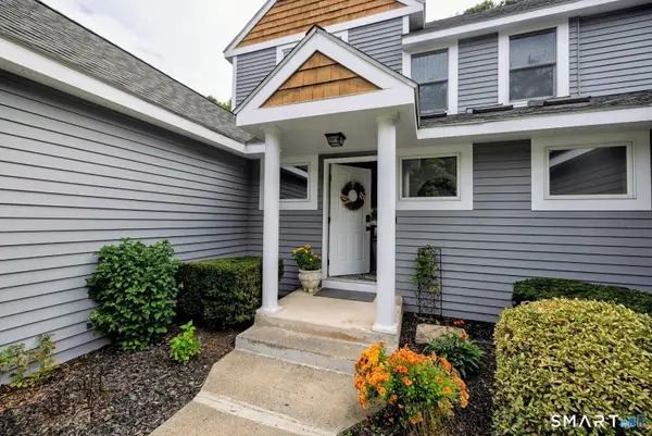 40 Riverwalk Drive, Simsbury, CT 06089
