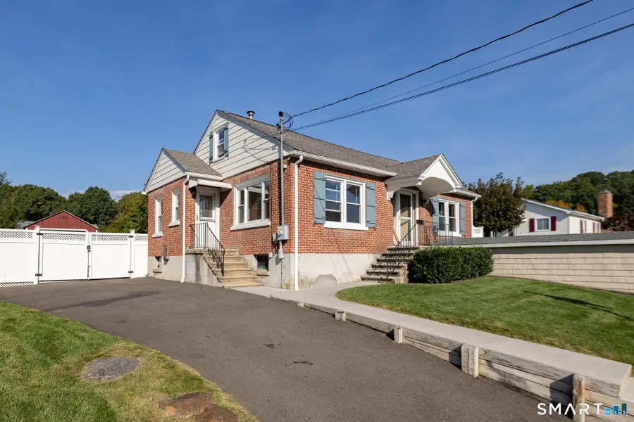 27 Kodak Street, Waterbury, CT 06704 - #3