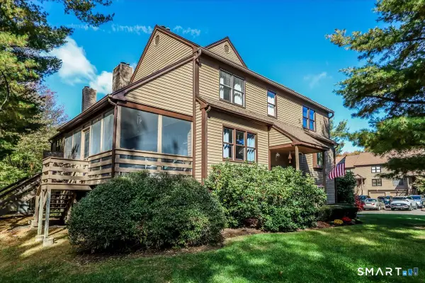 3 Rockview Circle #3, Monroe, CT 06468