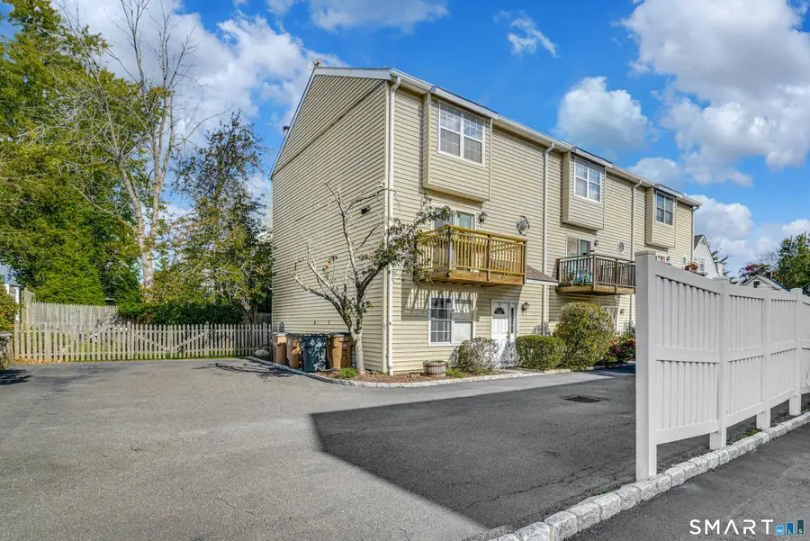 22 Dora Street #D, Stamford, CT 06902 - #3