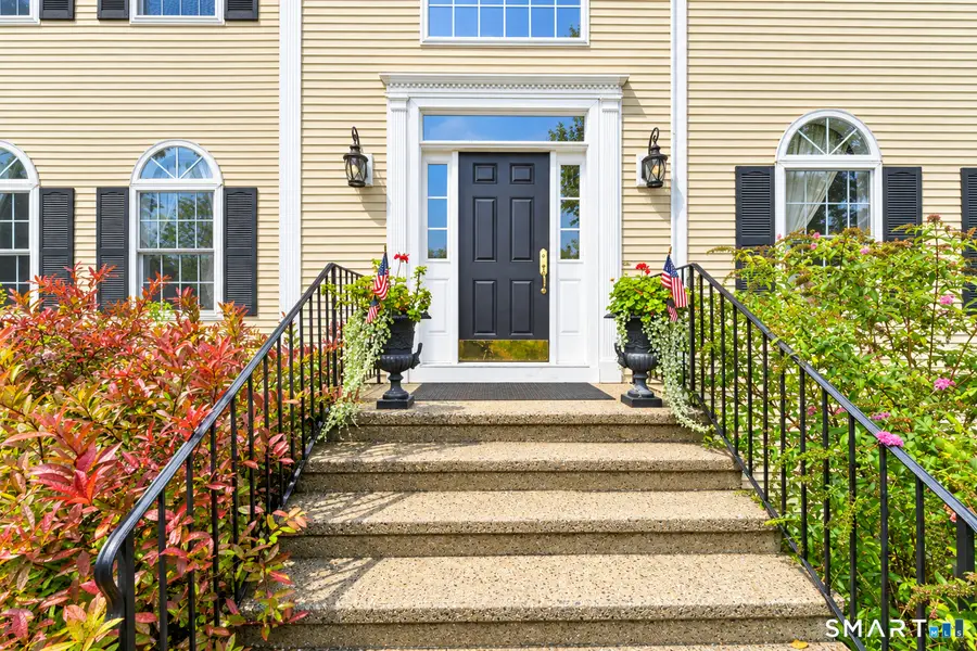 15 Wedgewood Court, Newtown, CT 06470 - #2
