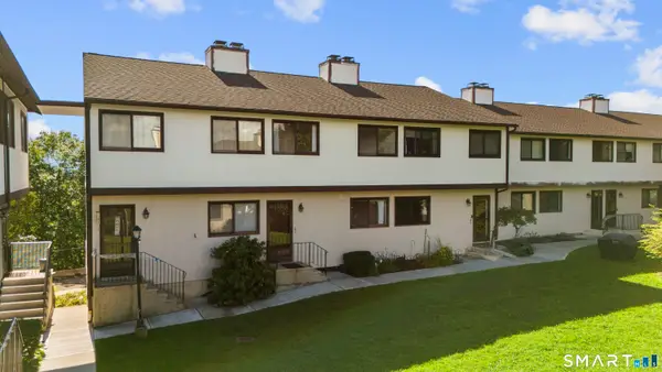 27 Crows Nest Lane #17G, Danbury, CT 06811