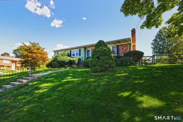 1 Sunflower Circle, West Haven, CT 06516