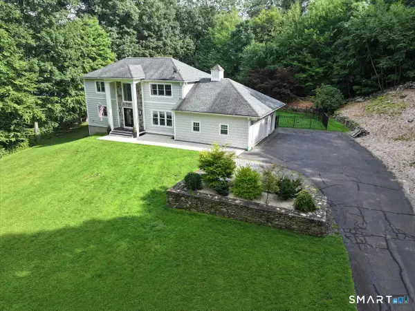 7 Coach Hill, Danbury, CT 06811