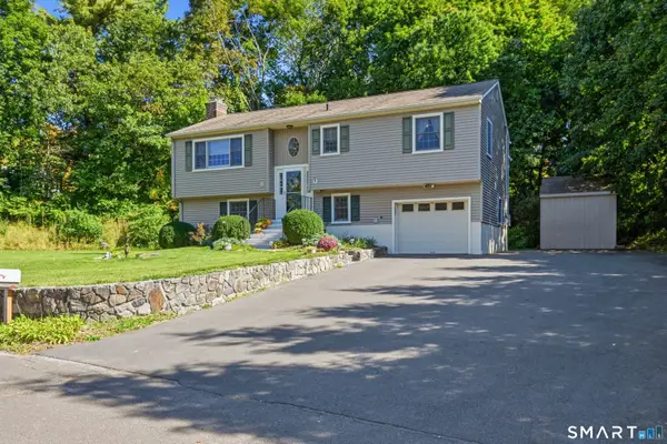 11 Delview Drive, Danbury, CT 06811
