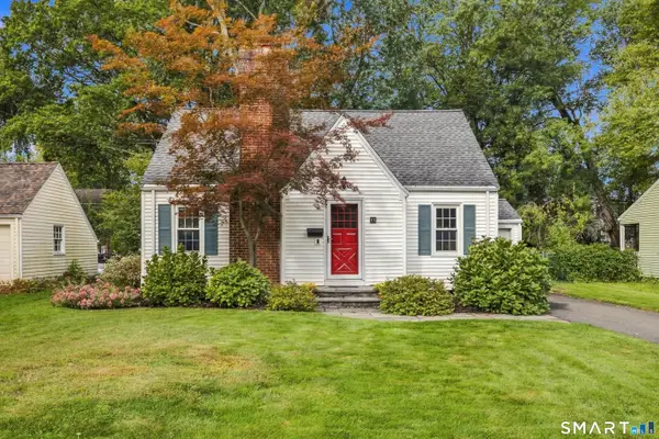 11 Farnham Road, West Hartford, CT 06119