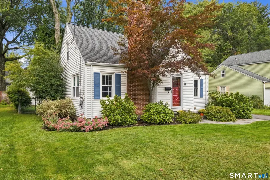 11 Farnham Road, West Hartford, CT 06119 - #3