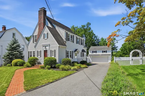 10 Lawncrest Road, Danbury, CT 06810
