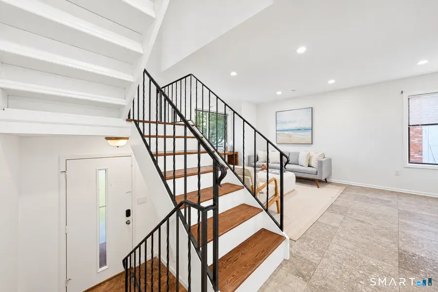 33 Colonial Road #4, Stamford, CT 06906 - #3