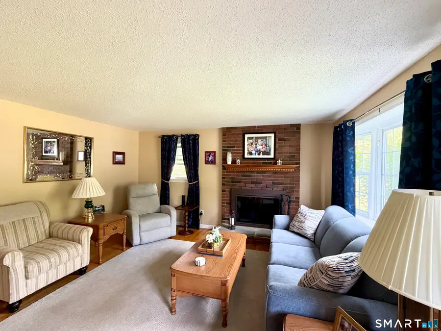 129 Montemerlo Avenue, Windsor Locks, CT 06096 - #3