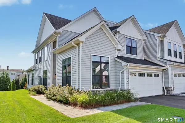 18 Hillcrest Drive #18, Woodbridge, CT 06525