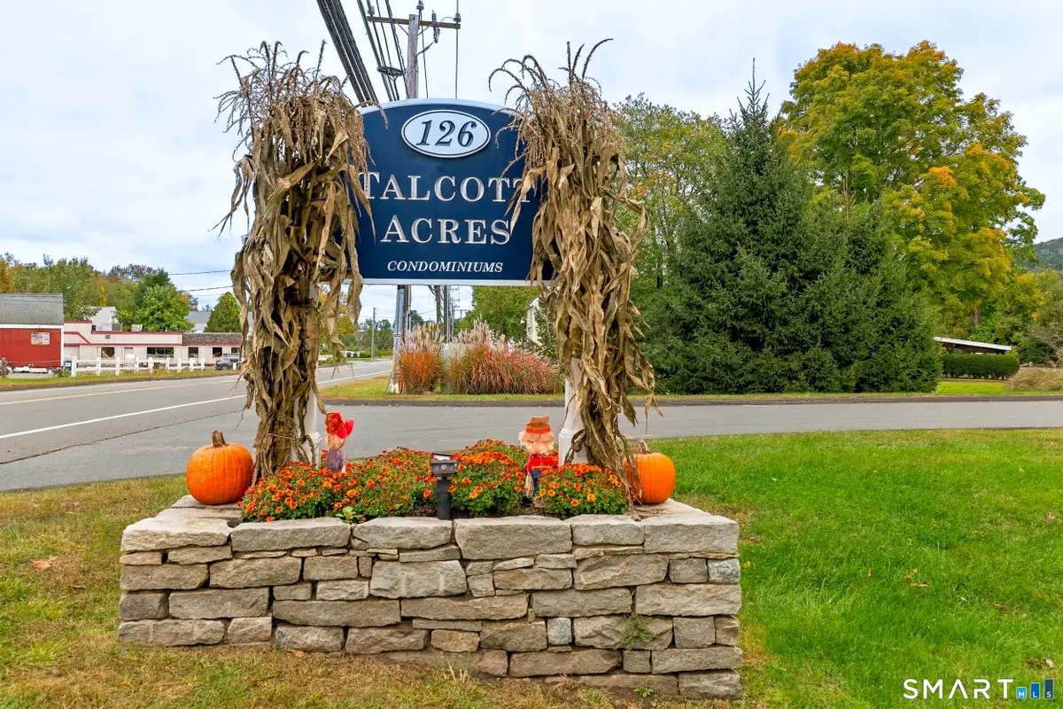 126 Hopmeadow Street #8E, Weatogue, CT 06089 - #1
