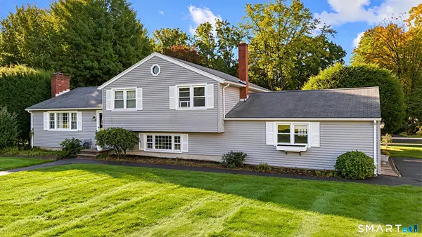 2 Surrey Drive, North Haven, CT 06473