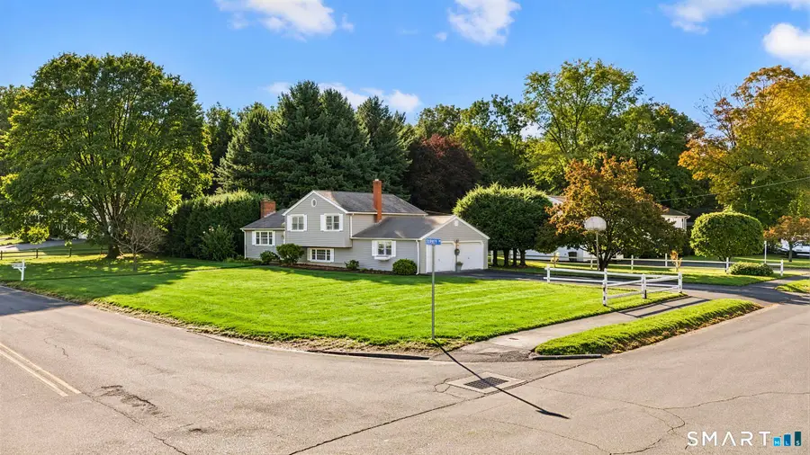 2 Surrey Drive, North Haven, CT 06473 - #3