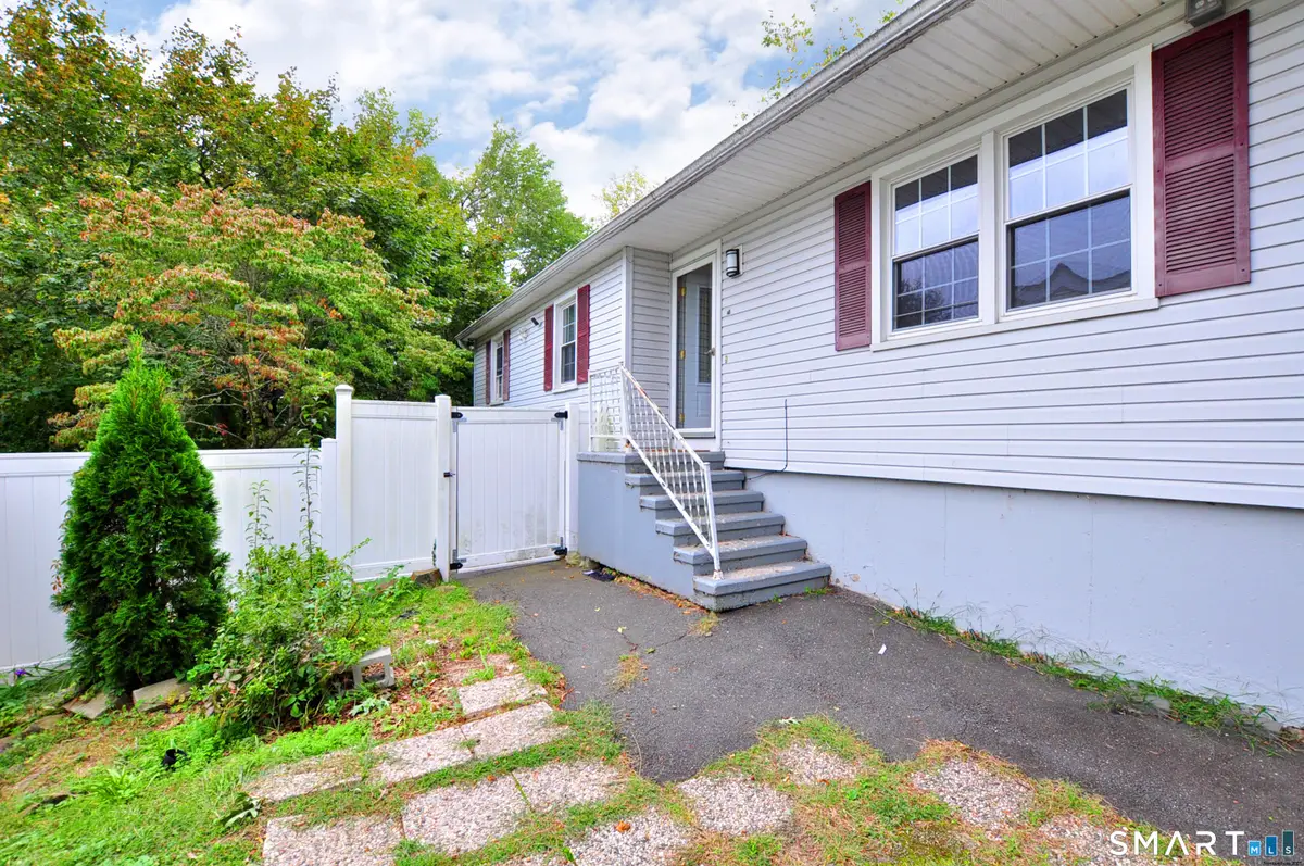 21 Emma Street, West Haven, CT 06516 - #1