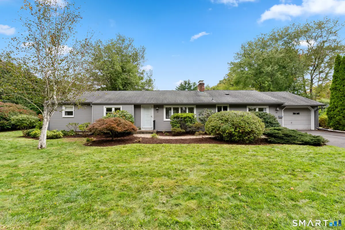 83 Richmond Lane, West Hartford, CT 06117 - #1