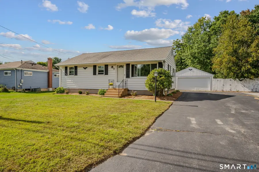 10 Lark Street, Waterford, CT 06385 - #3