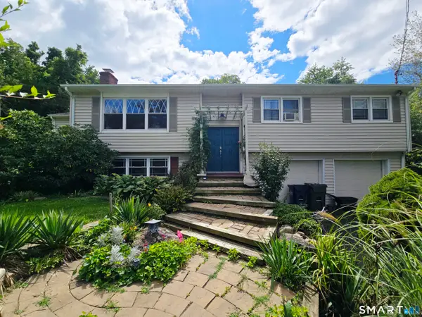 8 Royal Road, Danbury, CT 06811