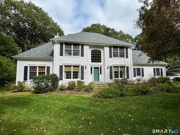 31 Paula Lane, Waterford, CT 06385