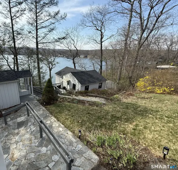13 Wangonk Trail, East Hampton, CT 06424