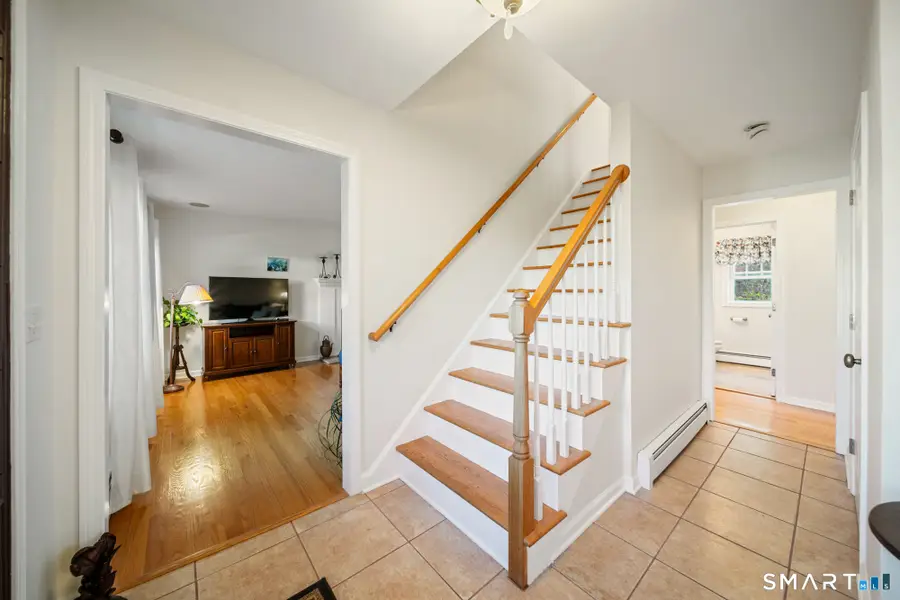 17 Pembrook Road, Naugatuck, CT 06770 - #3