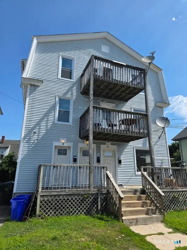 35 Linden Street, New London, CT 06320