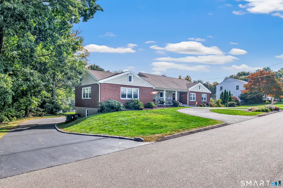 10 Merrill Road, Trumbull, CT 06611 - #3